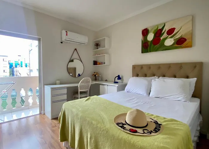 Ap 600M Da Praia Enseada, Ar, Wifi, Filtro, Vaga Guarujá